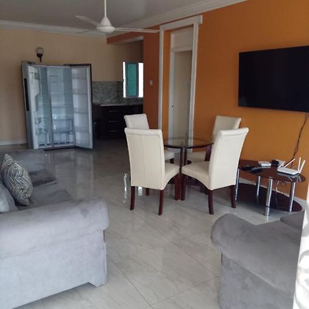 Rooms By The Pool كينغستون المظهر الخارجي الصورة