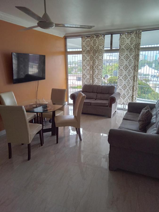 Rooms By The Pool كينغستون المظهر الخارجي الصورة
